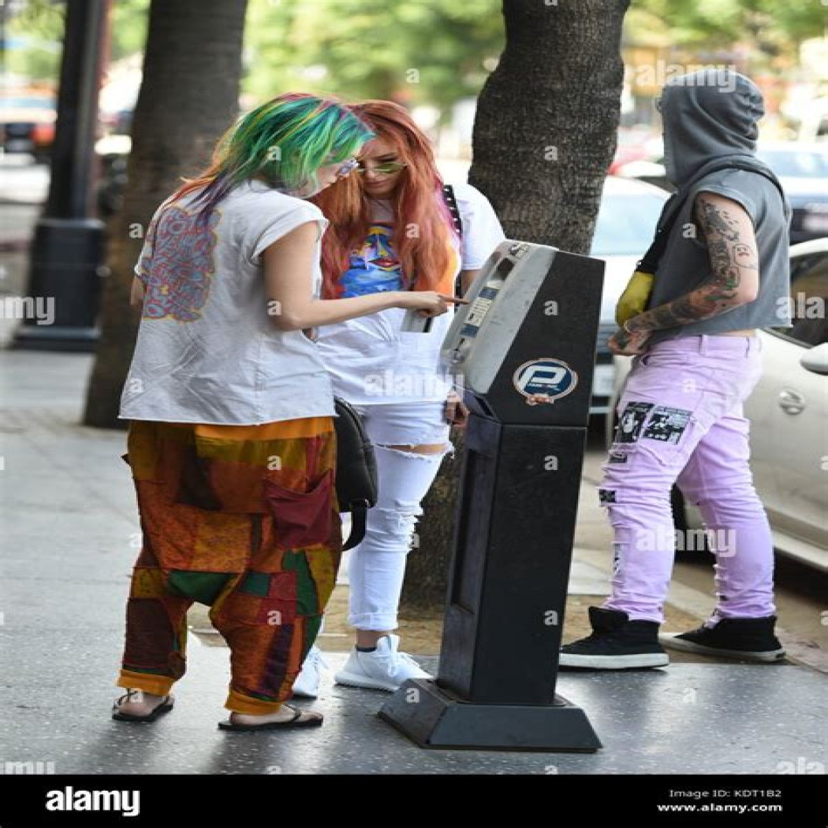 HTML